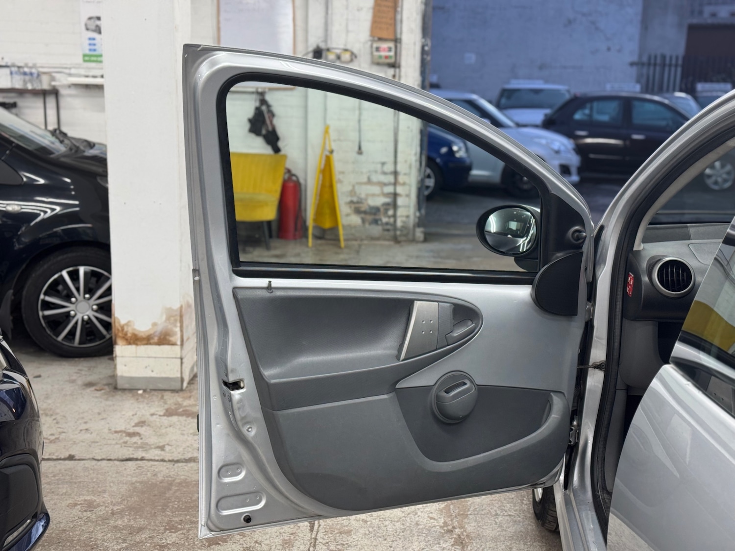 Used Peugeot 107 2009 for sale - 76919731: Photo 12