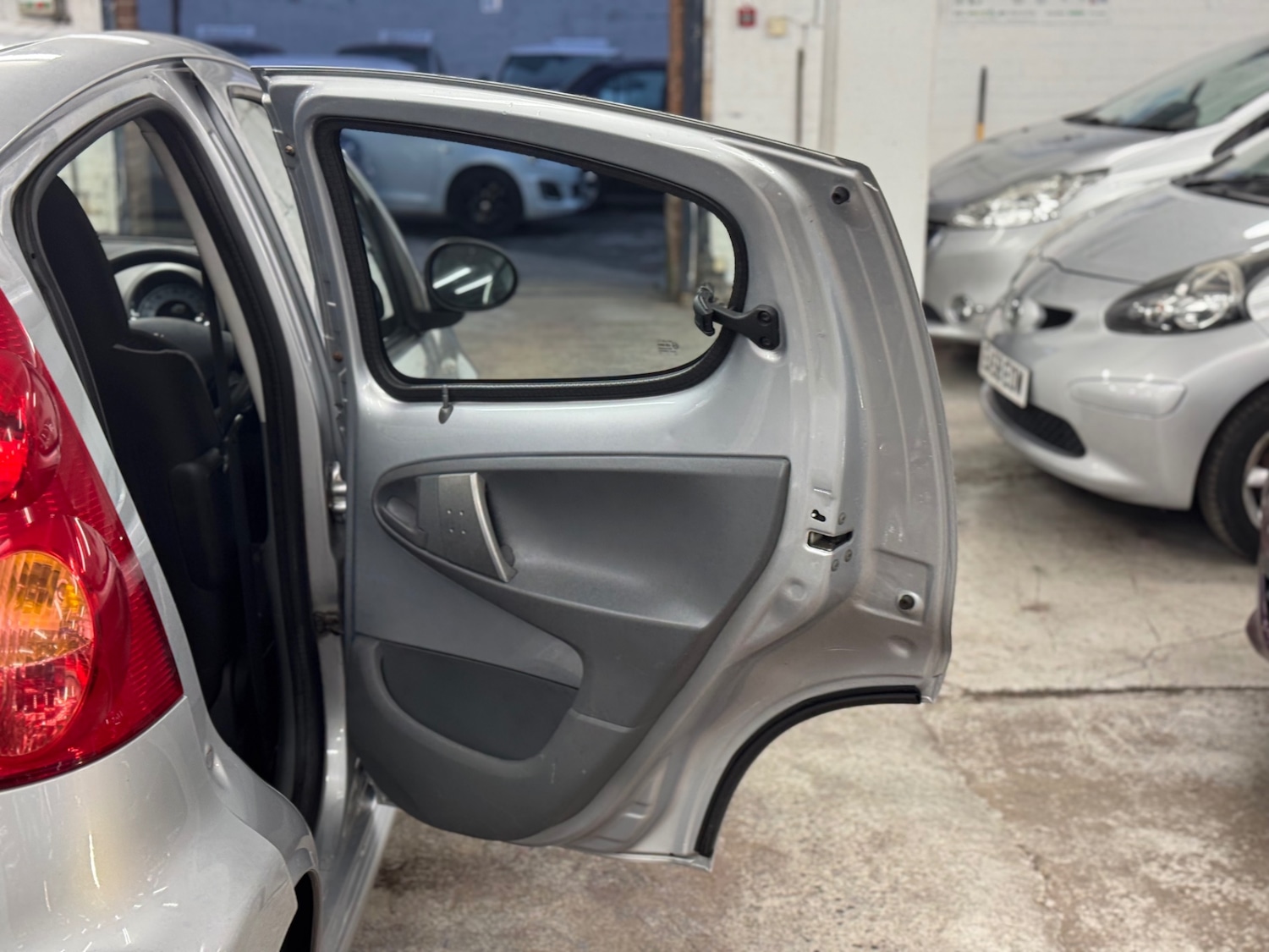 Used Peugeot 107 2009 for sale - 76919731: Photo 13