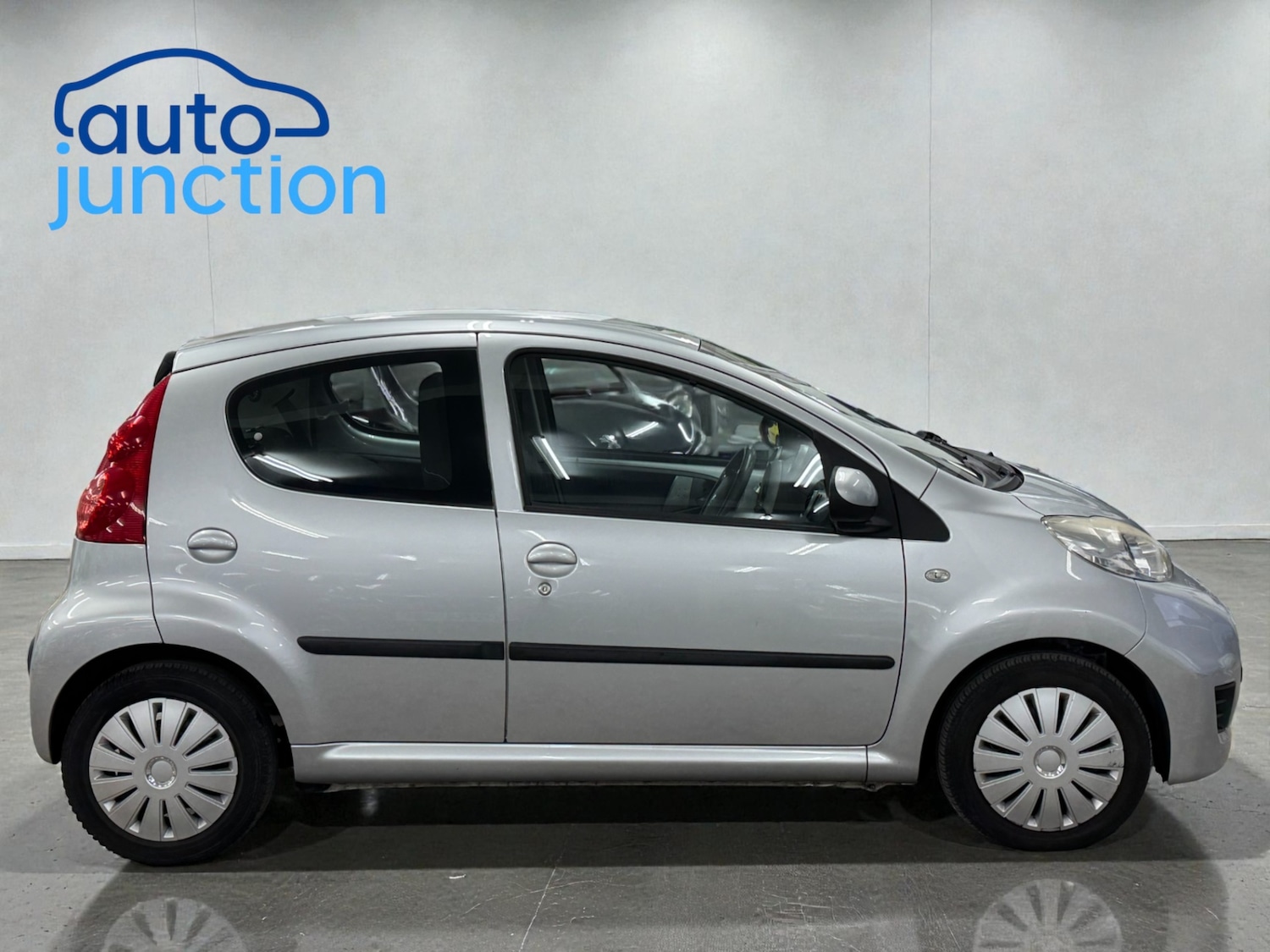 Used Peugeot 107 2009 for sale - 76919731: Photo 3