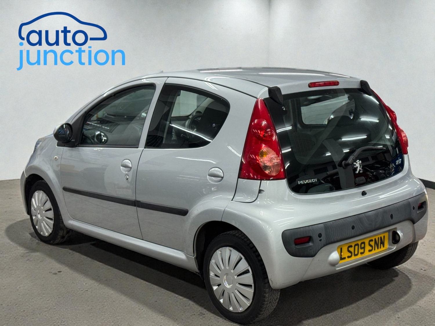 Used Peugeot 107 2009 for sale - 76919731: Photo 5