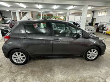 Used Toyota Yaris 2012 for sale - 74755821: Photo