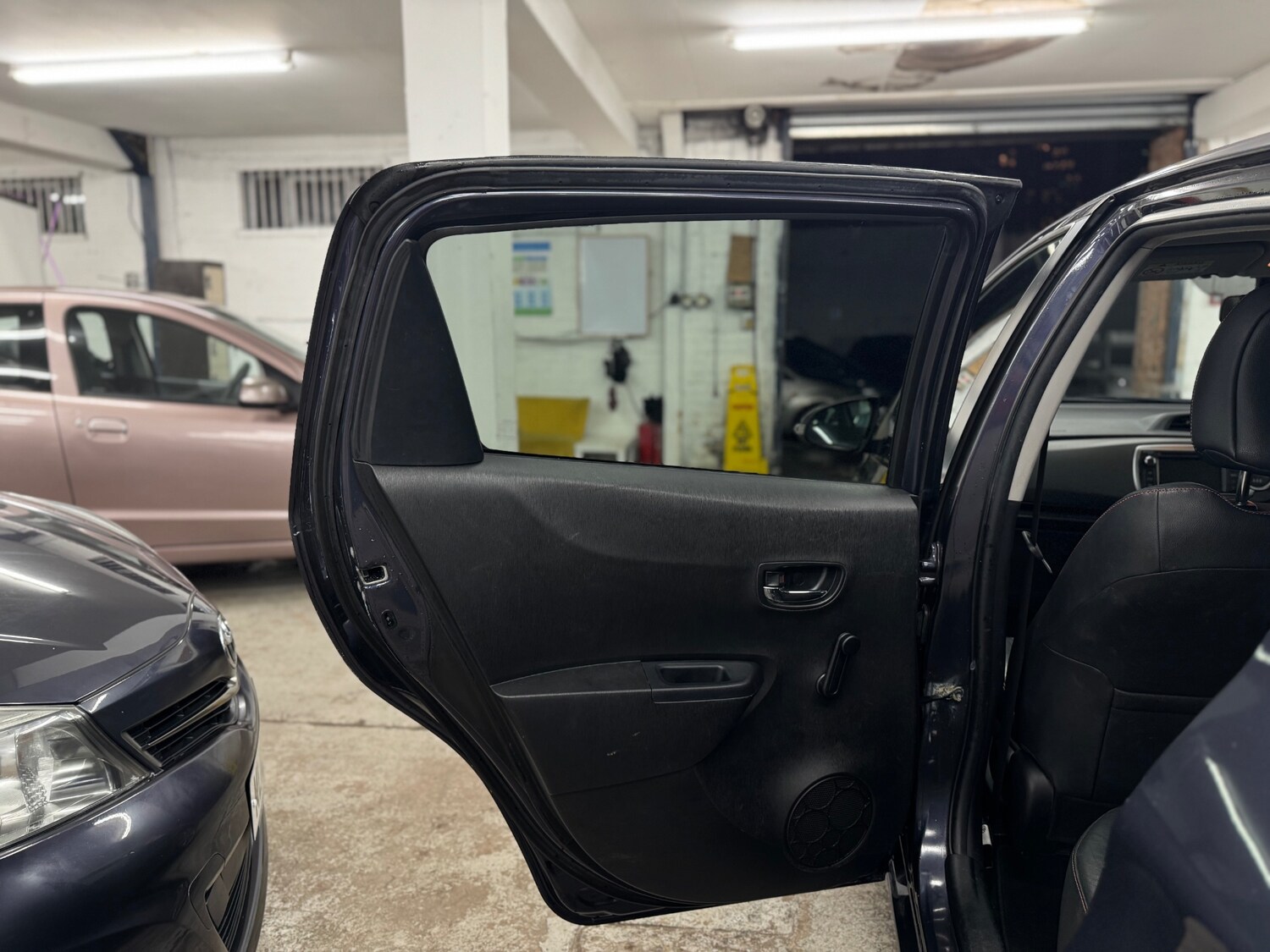 Used Toyota Yaris 2013 for sale - 77403841: Photo 18