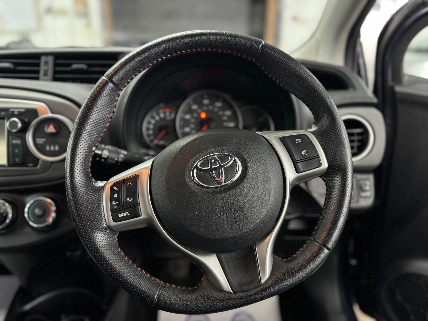 Used Toyota Yaris 2013 for sale - 77403841: Photo 8