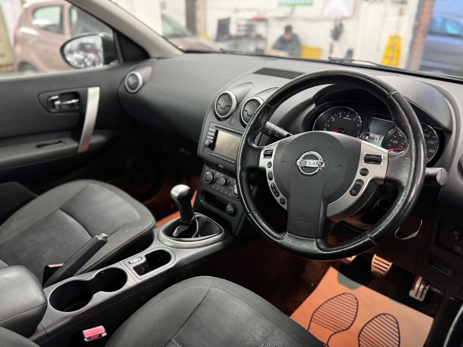 Used Nissan Qashqai 2011 for sale - 77364428: Photo 15