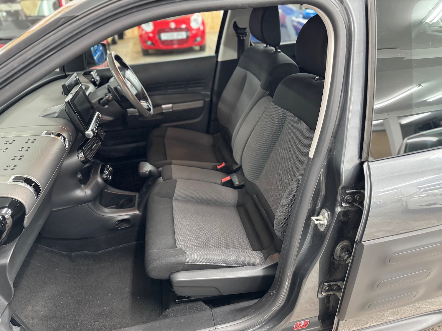 Used Citroen C4 Cactus 2015 for sale - 76187365: Photo 19