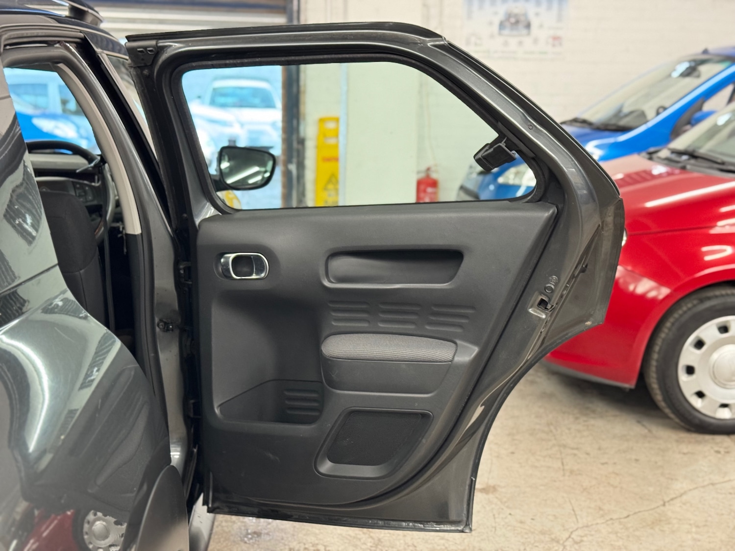 Used Citroen C4 Cactus 2015 for sale - 76187365: Photo 25