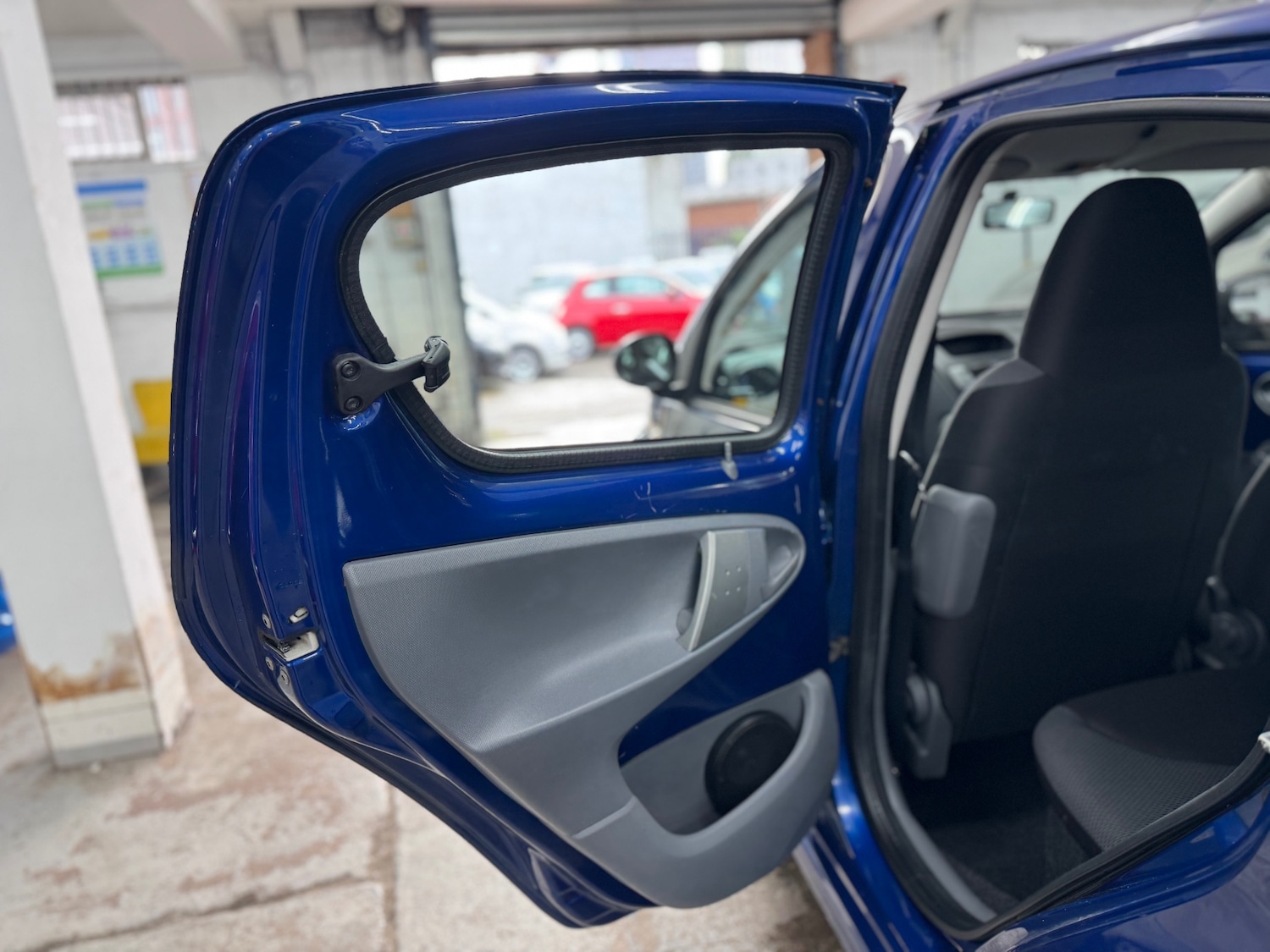 Used Toyota AYGO 2007 for sale - 76597107: Photo 19