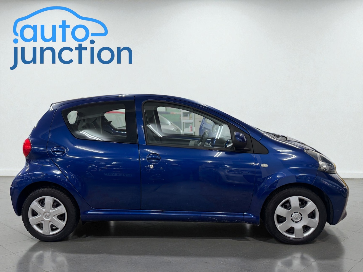Used Toyota AYGO 2007 for sale - 76597107: Photo 4