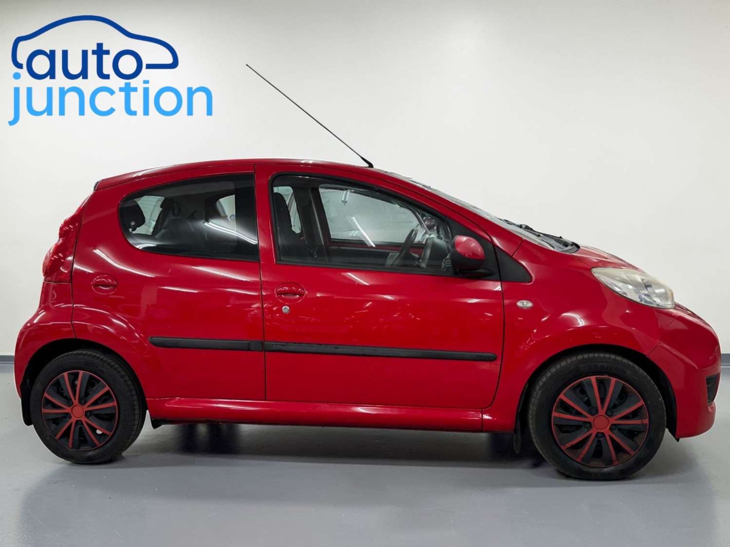 Used Peugeot 107 2009 for sale - 77954501: Photo 4