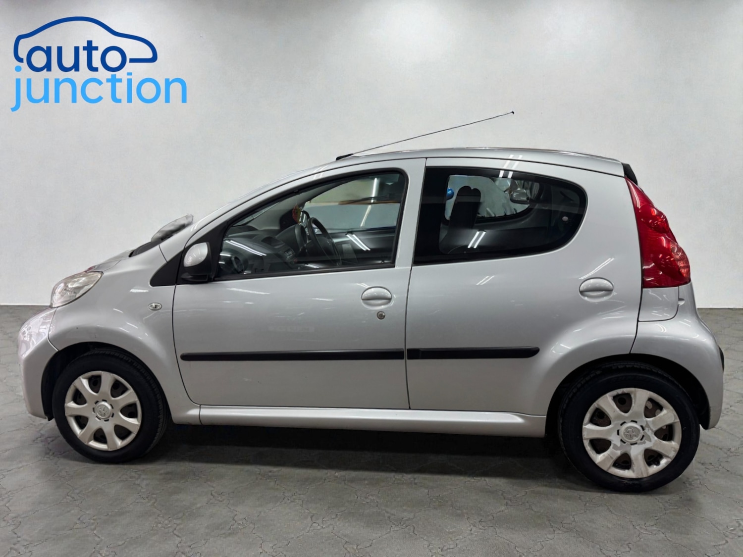 Used Peugeot 107 2011 for sale - 78106992: Photo 3