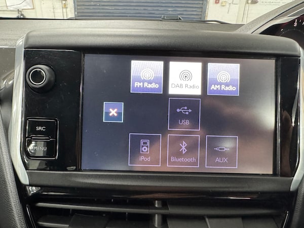 Used Peugeot 208 2015 for sale - 76237454: Photo 12