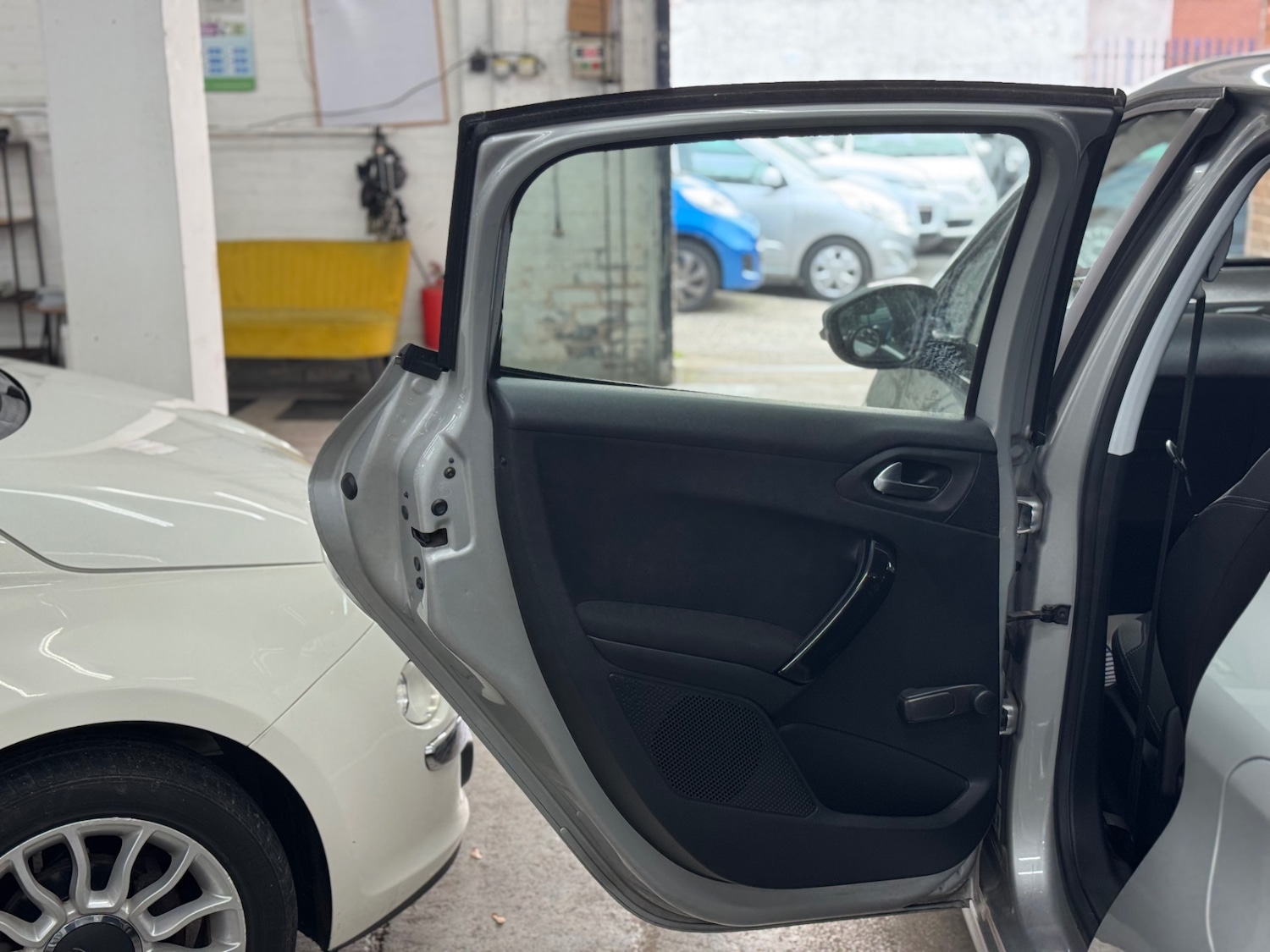 Used Peugeot 208 2015 for sale - 76237454: Photo 21