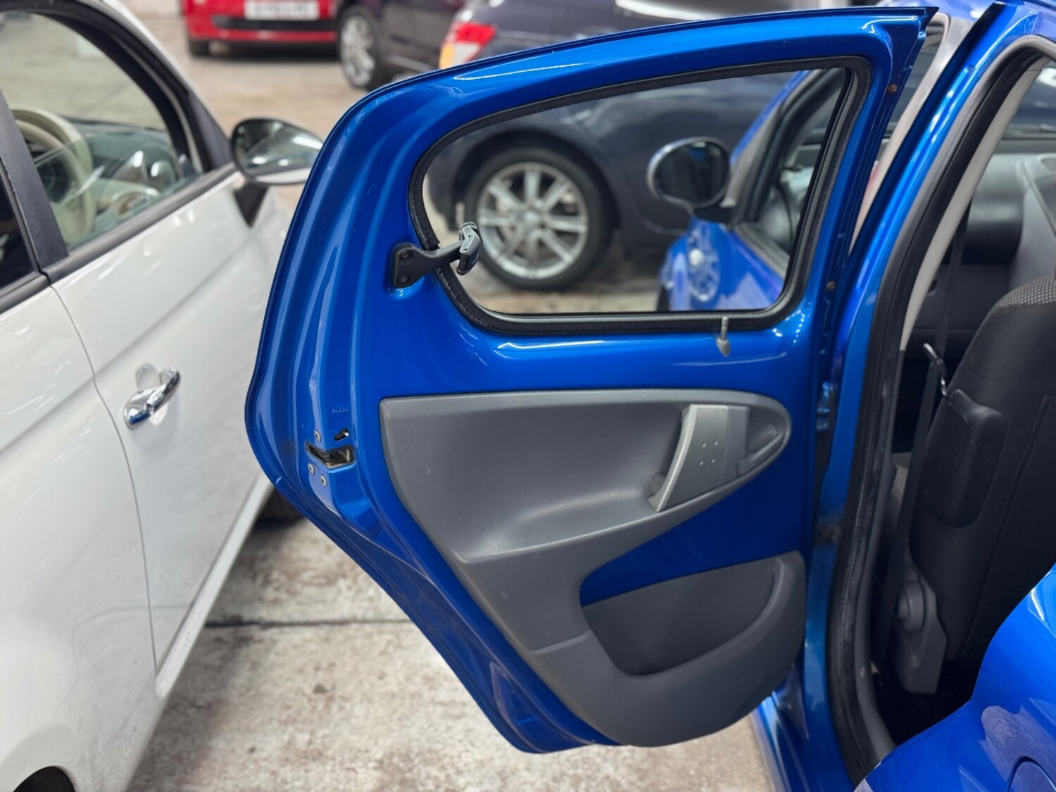 Used Toyota AYGO 2010 for sale - 77403702: Photo 14