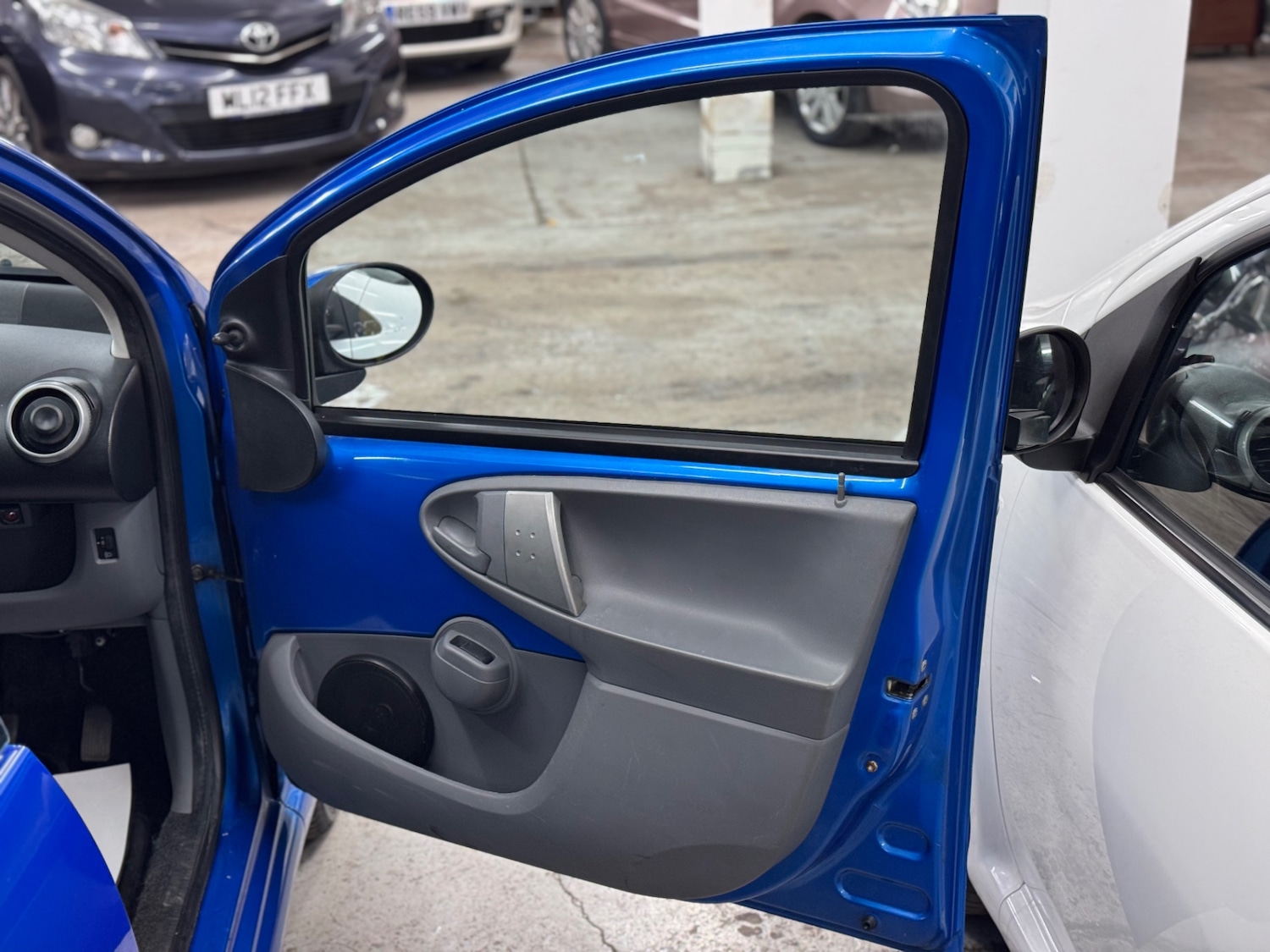 Used Toyota AYGO 2010 for sale - 77403702: Photo 18