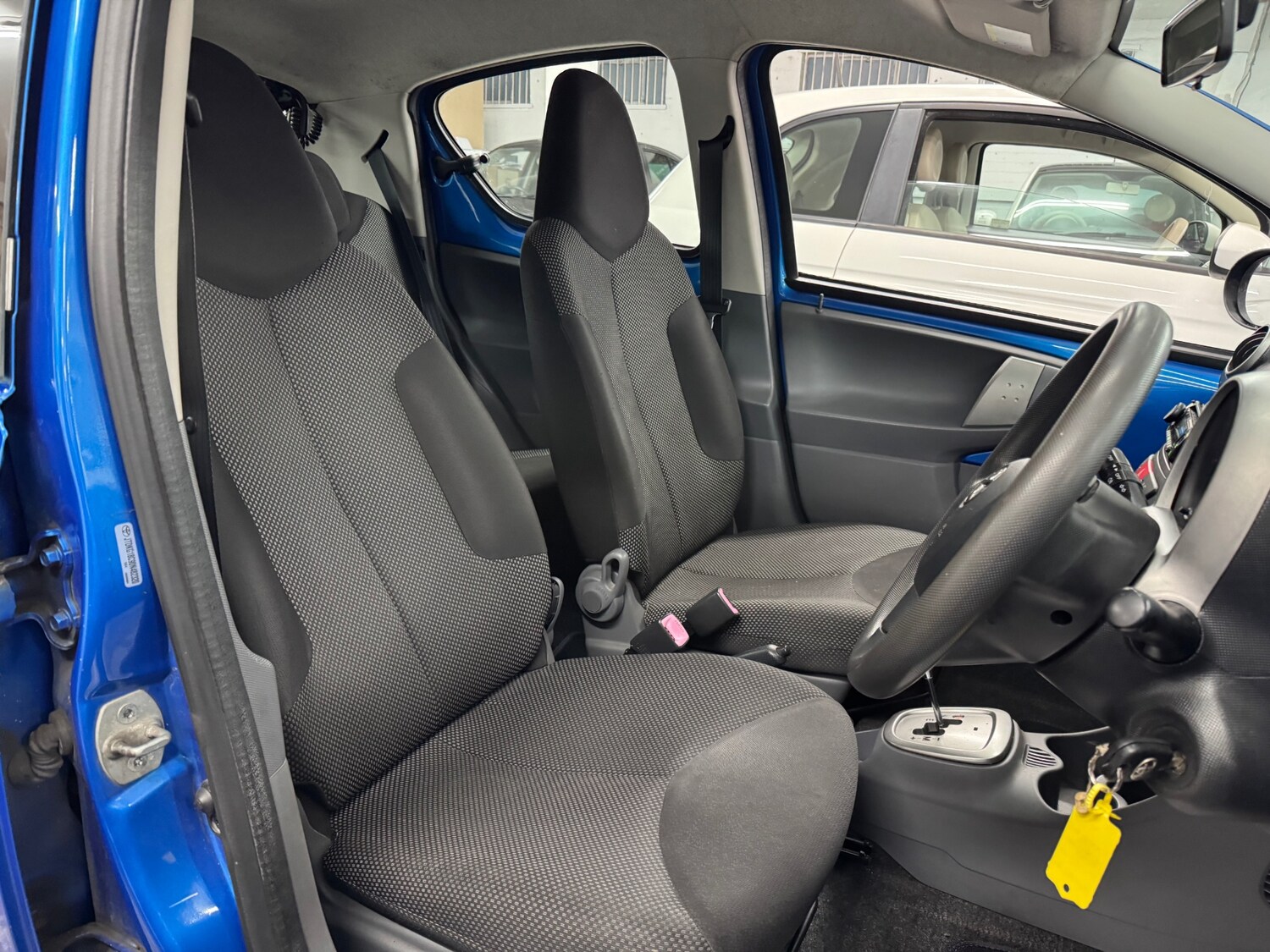 Used Toyota AYGO 2010 for sale - 77403702: Photo 8