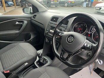Used Volkswagen Polo 2015 for sale - 78863366: Photo