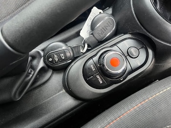 Used MINI Hatch 2019 for sale - 78422460: Photo