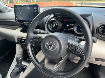 Used Toyota Yaris 2021 for sale - 78422554: Photo