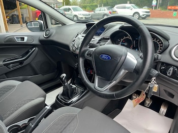 Used Ford Fiesta 2016 for sale - 78931210: Photo