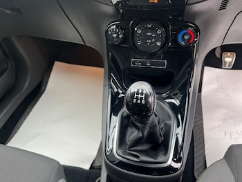 Used Ford Fiesta 2016 for sale - 78931210: Photo