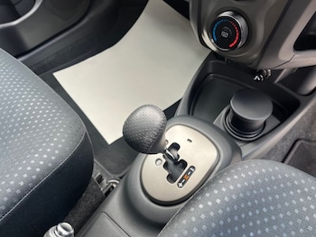 Used Toyota Yaris 2010 for sale - 78851064: Photo