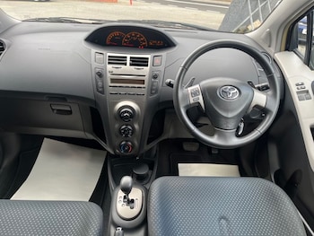 Used Toyota Yaris 2010 for sale - 78851064: Photo
