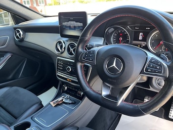 Used Mercedes-Benz GLA 2018 for sale - 78422567: Photo