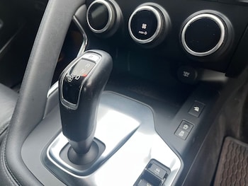 Used Jaguar E-Pace 2018 for sale - 78422530: Photo