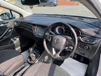 Used Vauxhall Astra 2018 for sale - 78422529: Photo