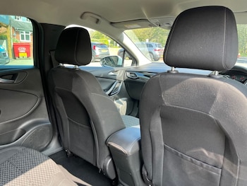 Used Vauxhall Astra 2018 for sale - 78422529: Photo