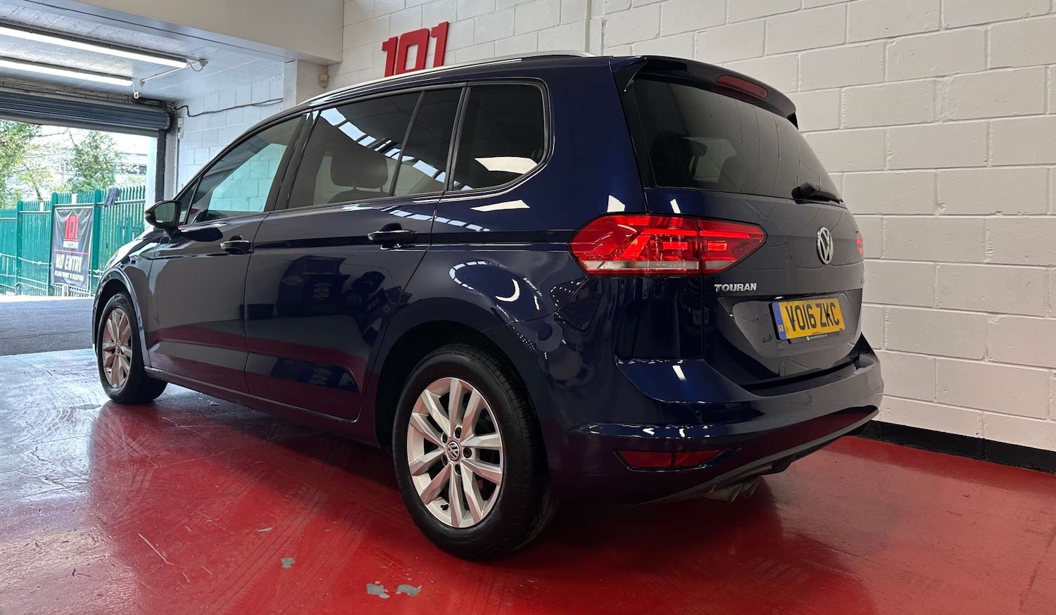 Used Volkswagen Touran 2016 for sale - 78201084: Photo 5