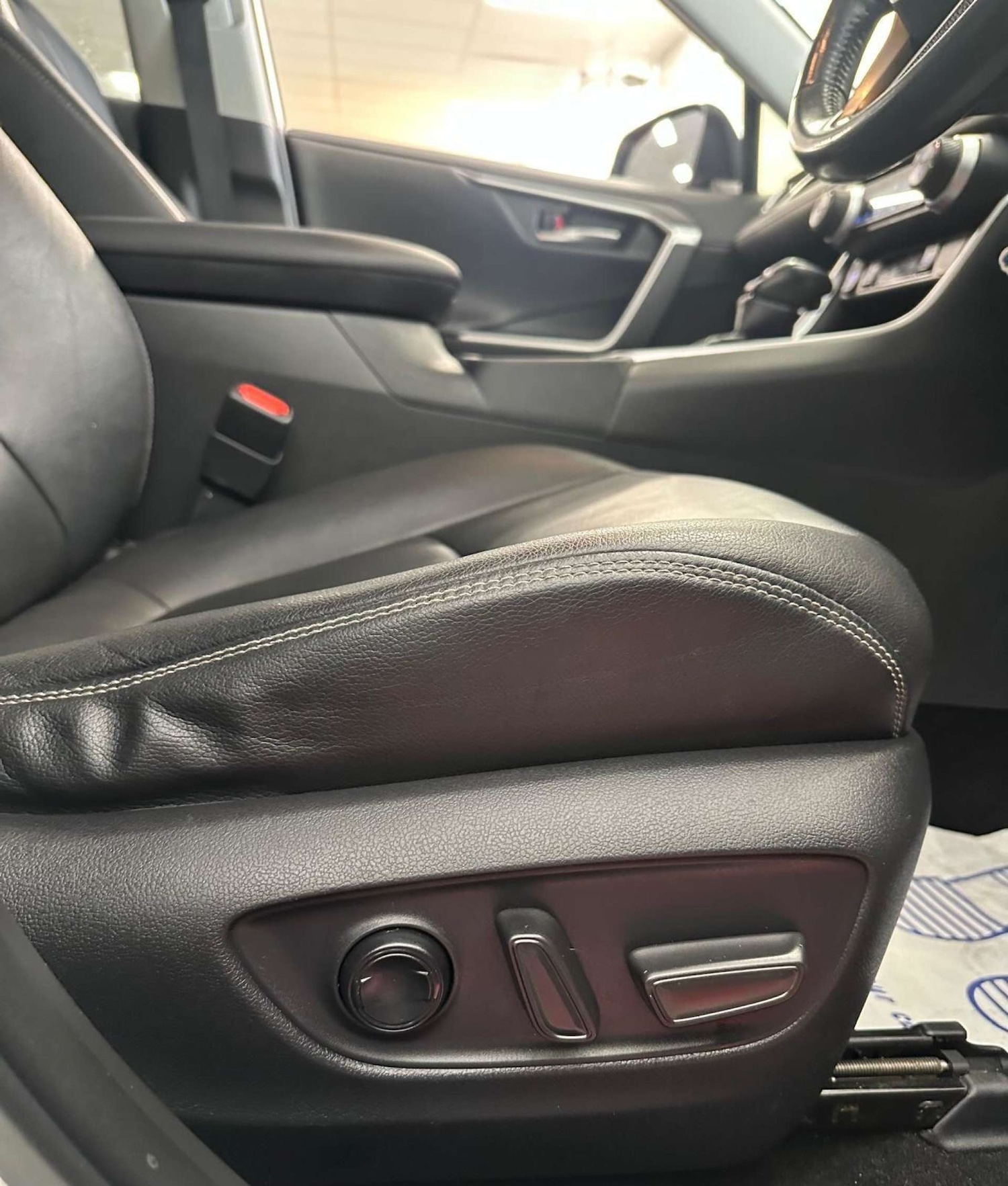 Used Toyota RAV4 2020 for sale - 78106790: Photo 21