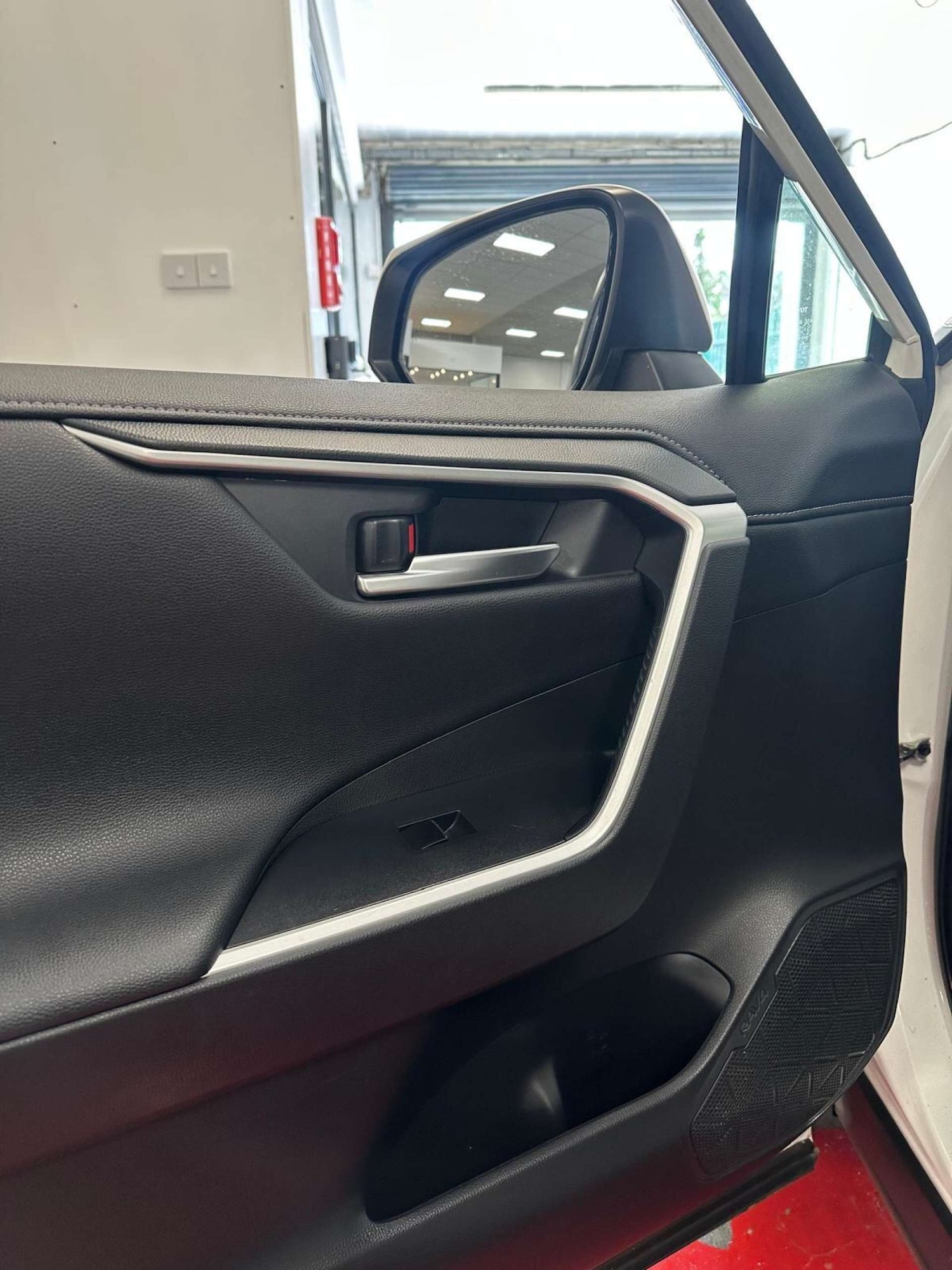 Used Toyota RAV4 2020 for sale - 78106790: Photo 36