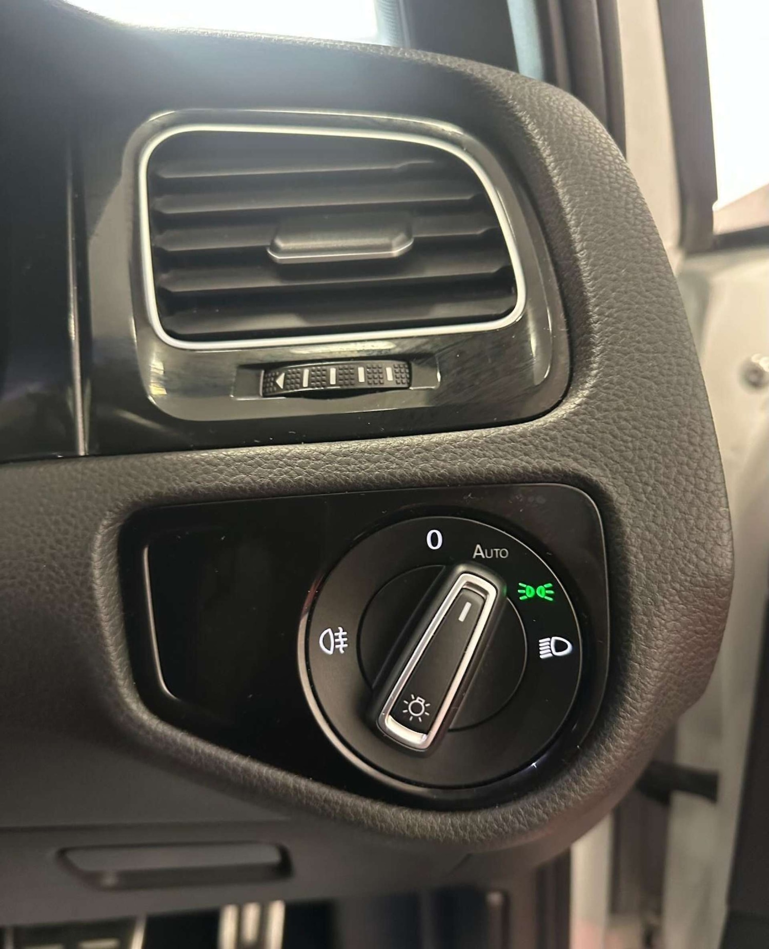 Used Volkswagen Golf 2016 for sale - 78106770: Photo 33