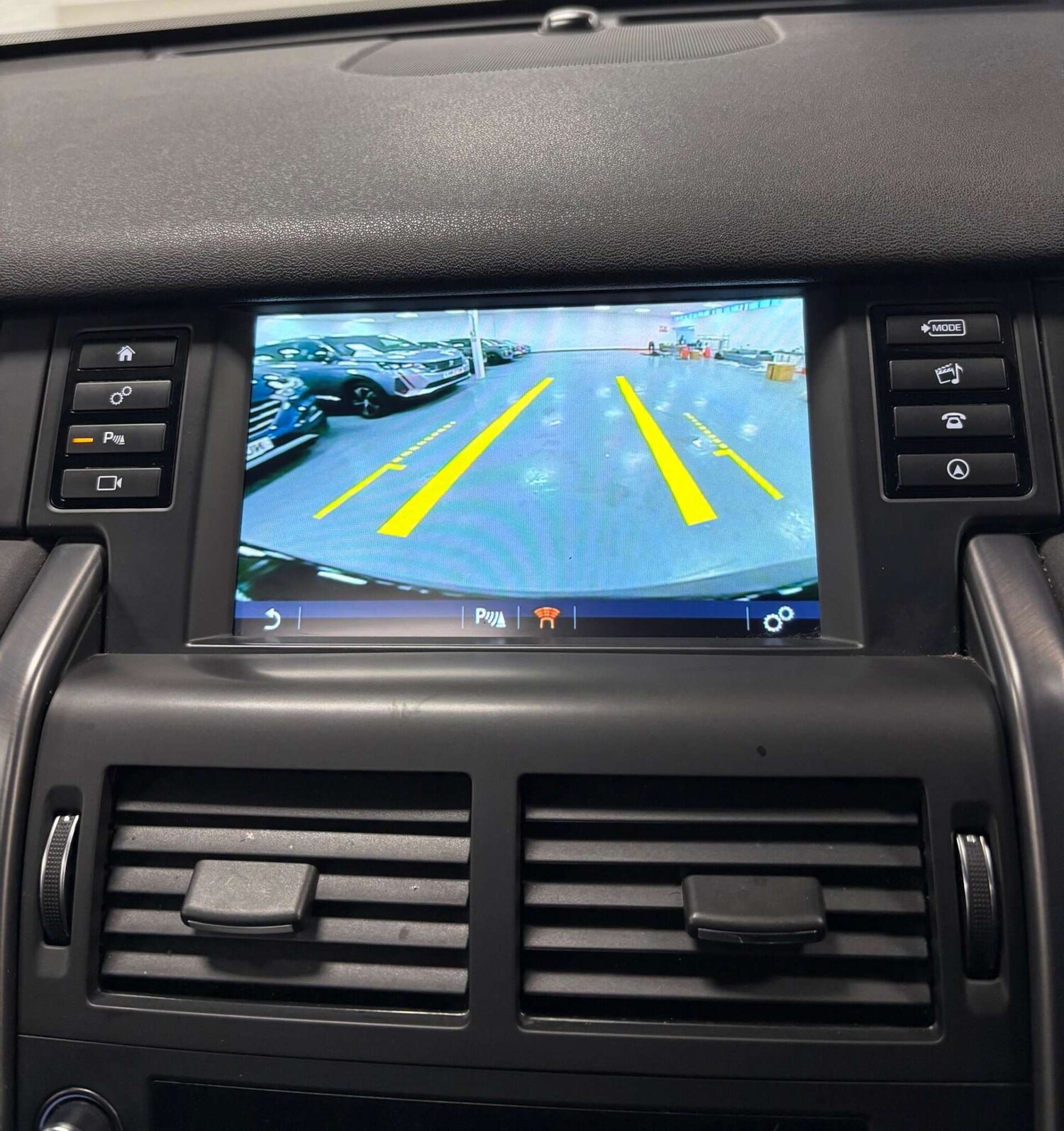 Used Land Rover Discovery Sport 2018 for sale - 78106785: Photo 25