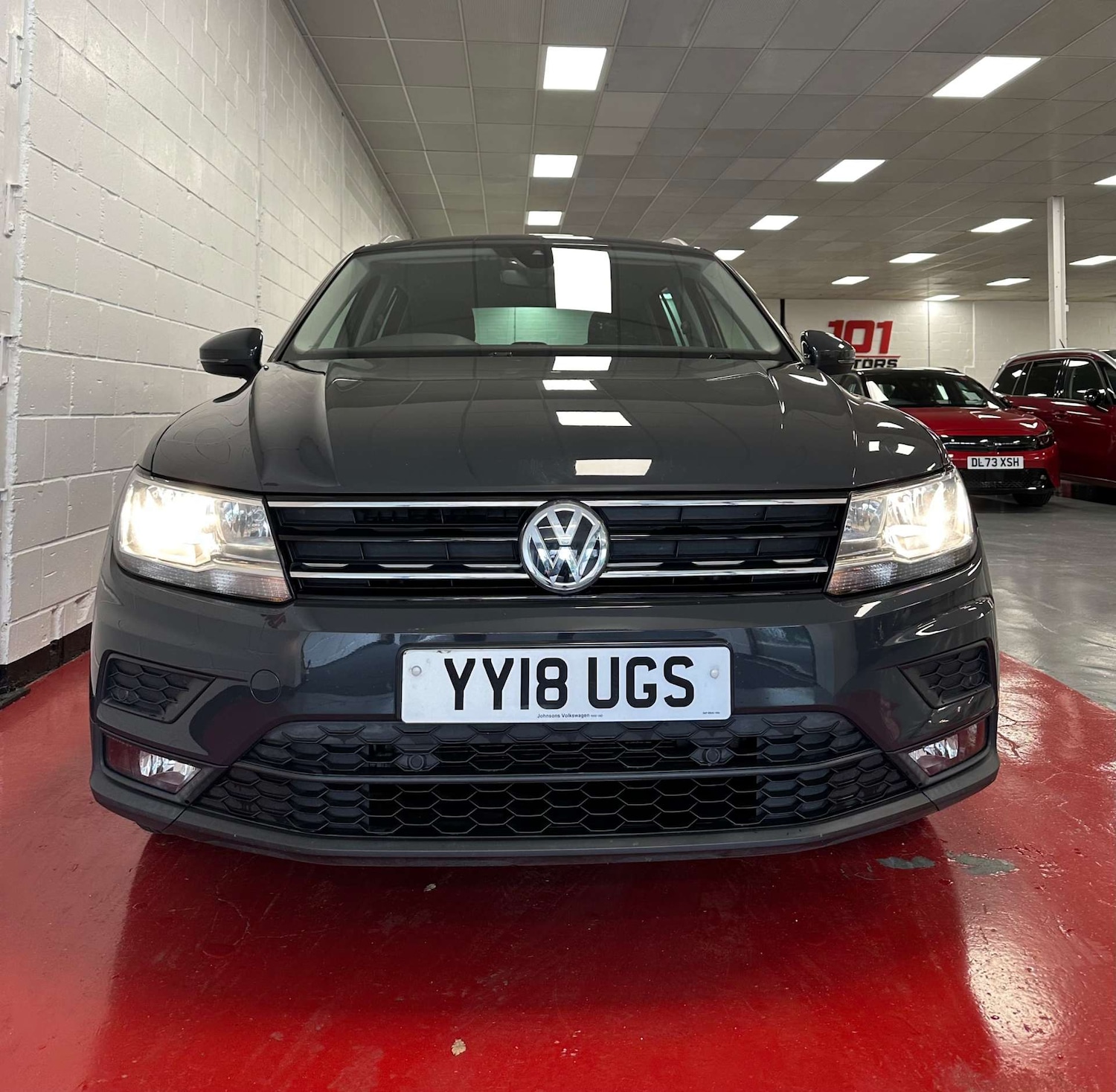 Used Volkswagen Tiguan 2018 for sale - 78106654: Photo 2