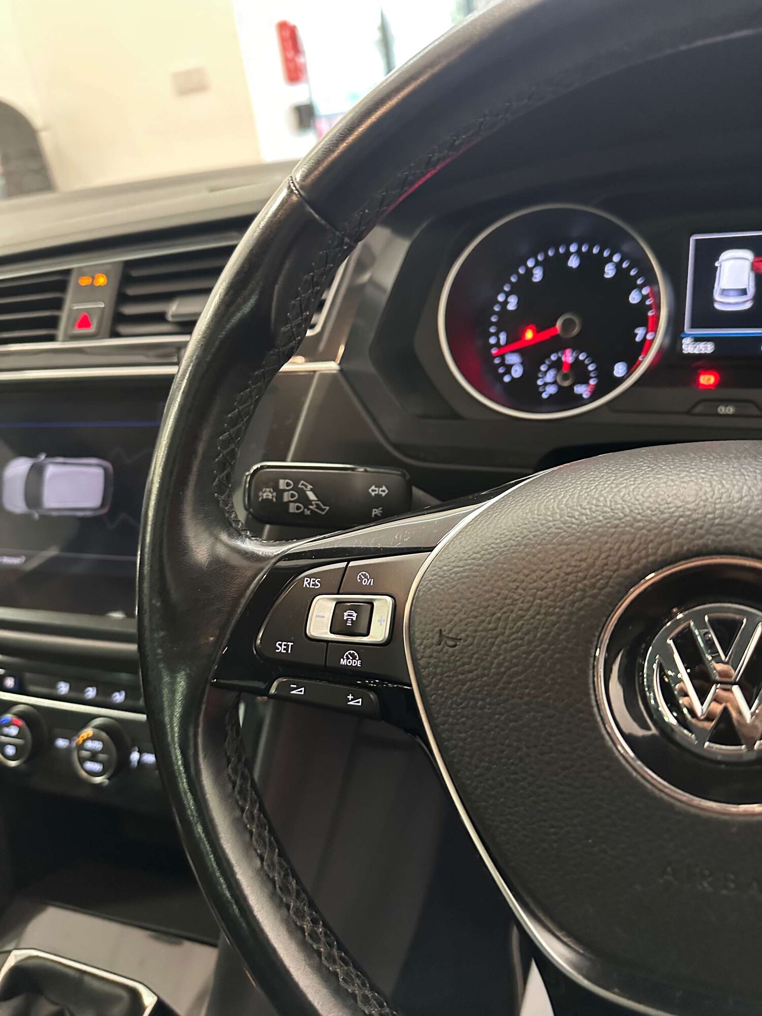 Used Volkswagen Tiguan 2018 for sale - 78106654: Photo 26