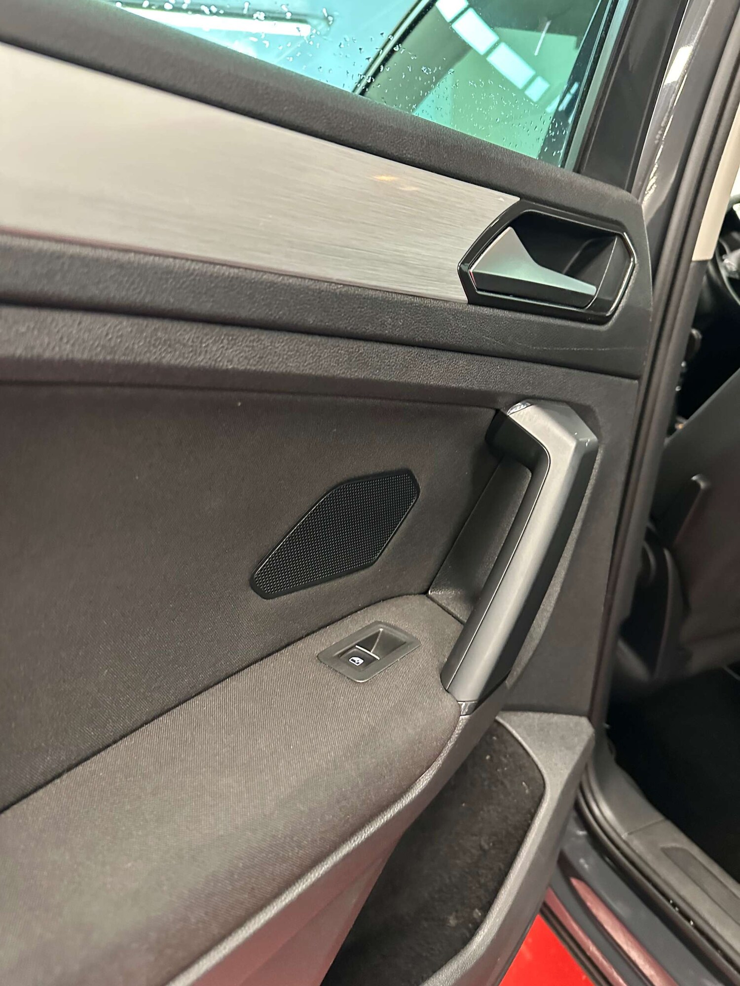 Used Volkswagen Tiguan 2018 for sale - 78106654: Photo 31