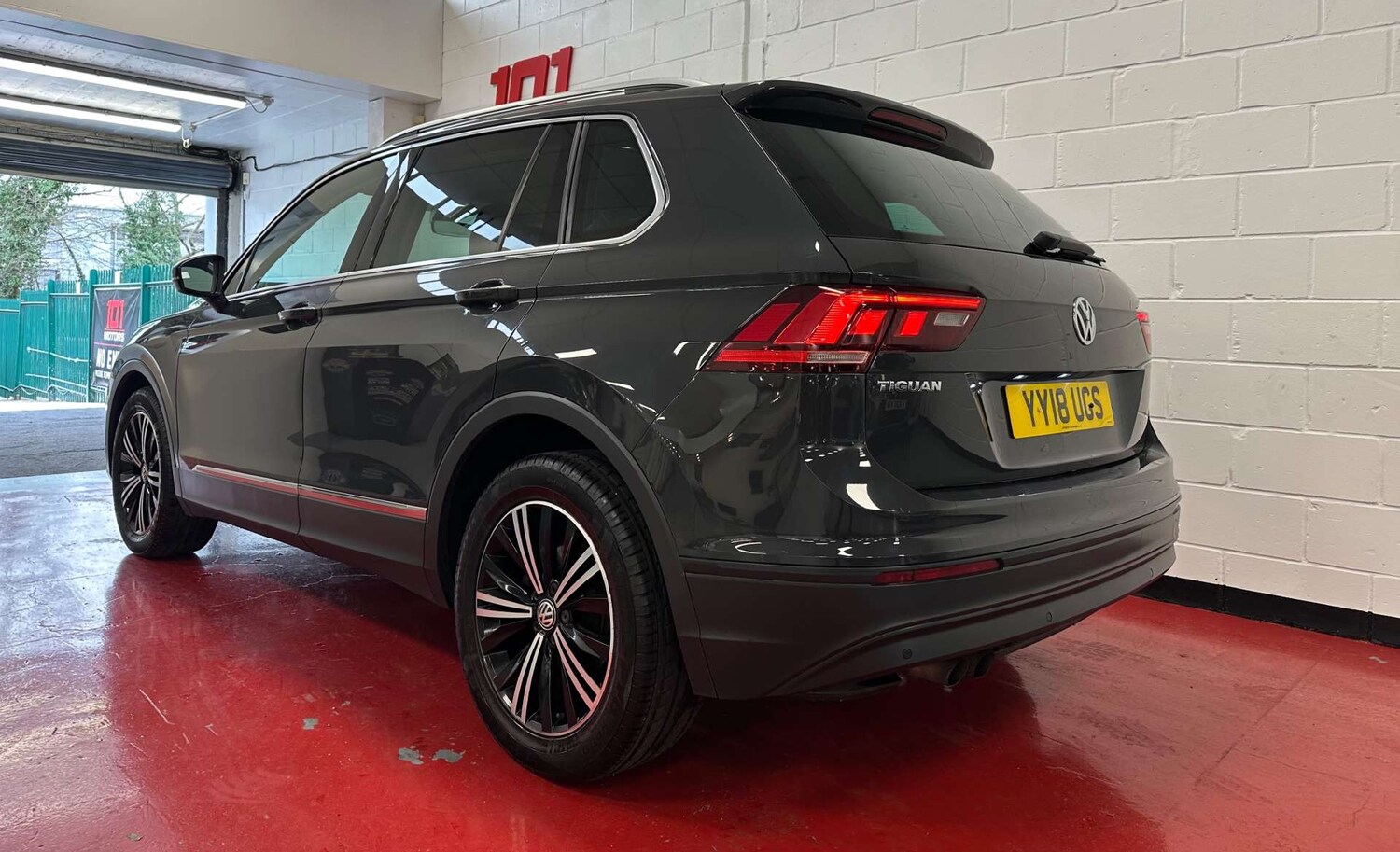 Used Volkswagen Tiguan 2018 for sale - 78106654: Photo 6