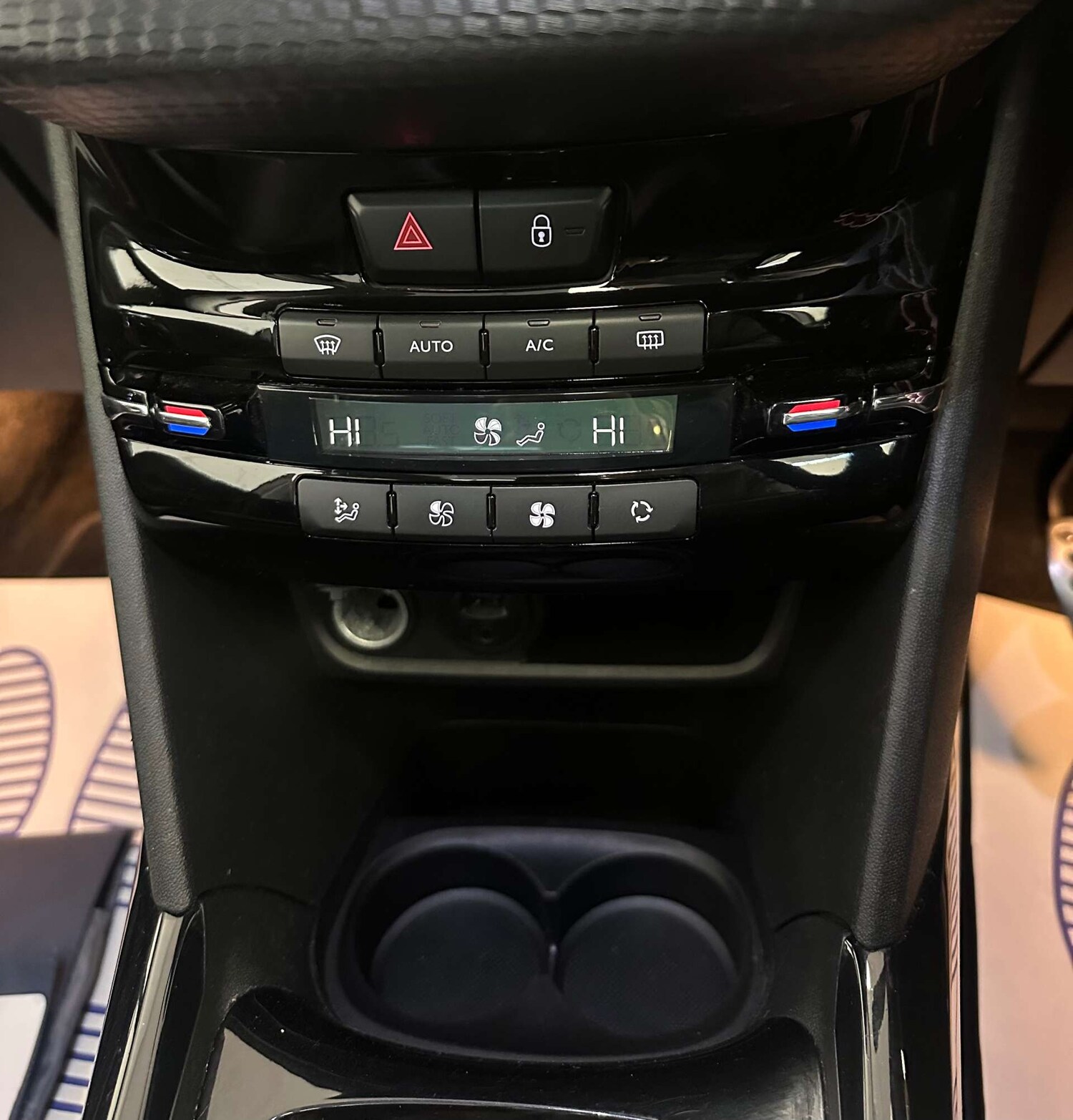 Used Peugeot 2008 2018 for sale - 78106742: Photo 28