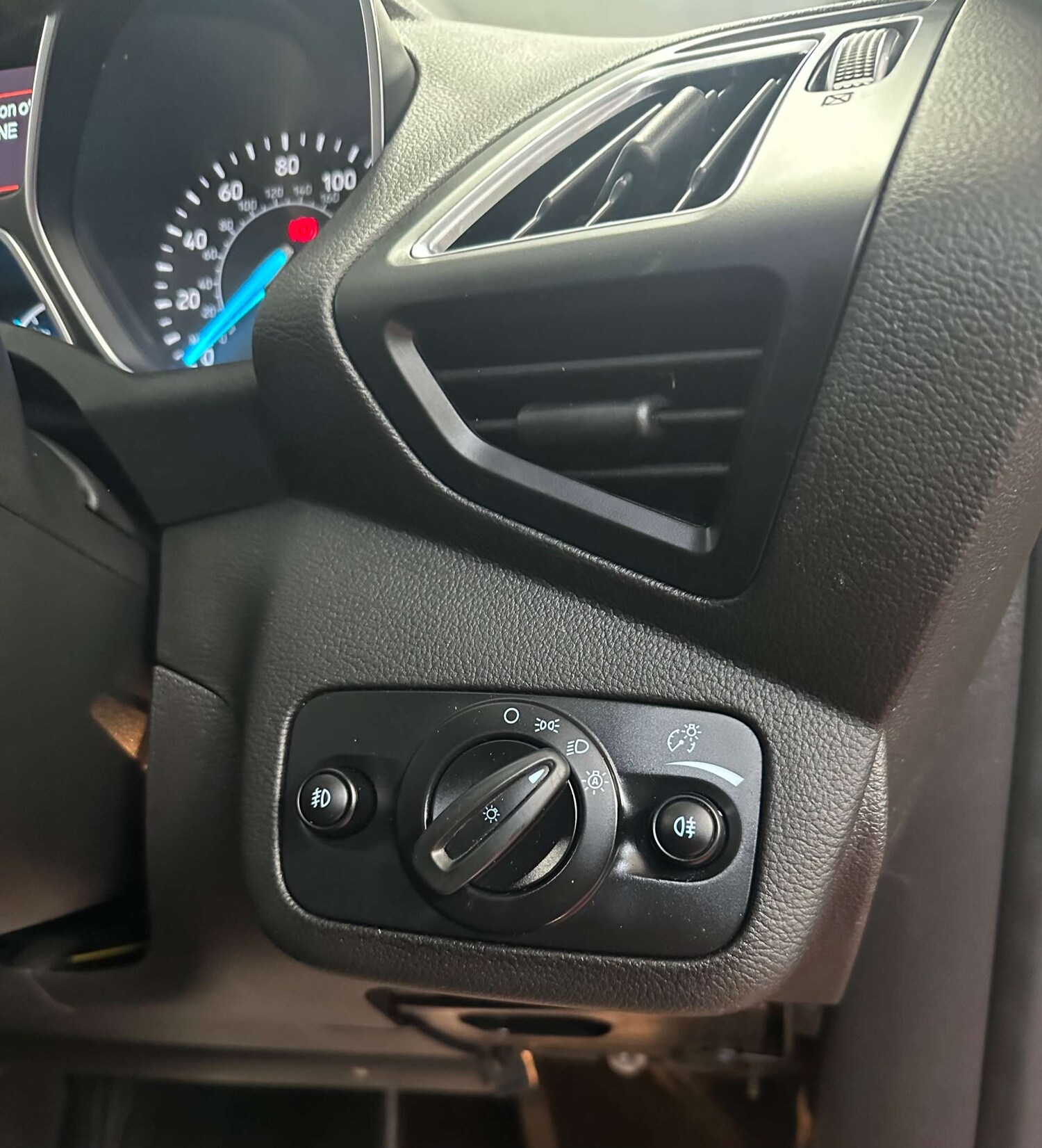 Used Ford Kuga 2018 for sale - 78106645: Photo 32