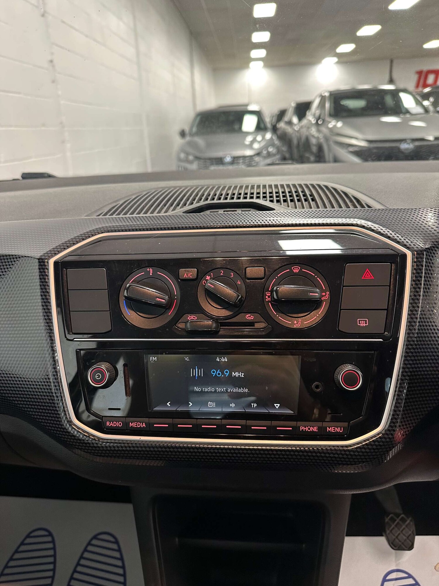 Used Volkswagen up! 2017 for sale - 78106736: Photo 19