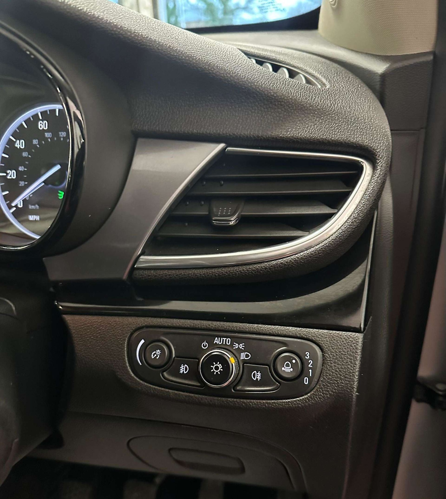 Used Vauxhall Mokka X 2018 for sale - 78106764: Photo 22