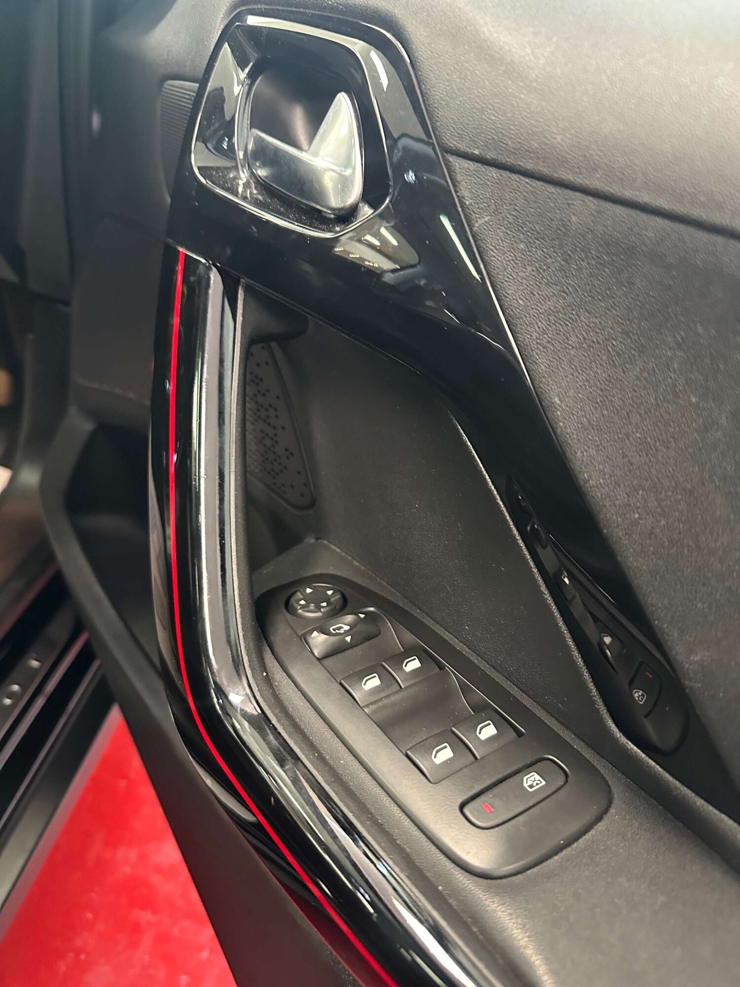 Used Peugeot 2008 2017 for sale - 78106727: Photo 30