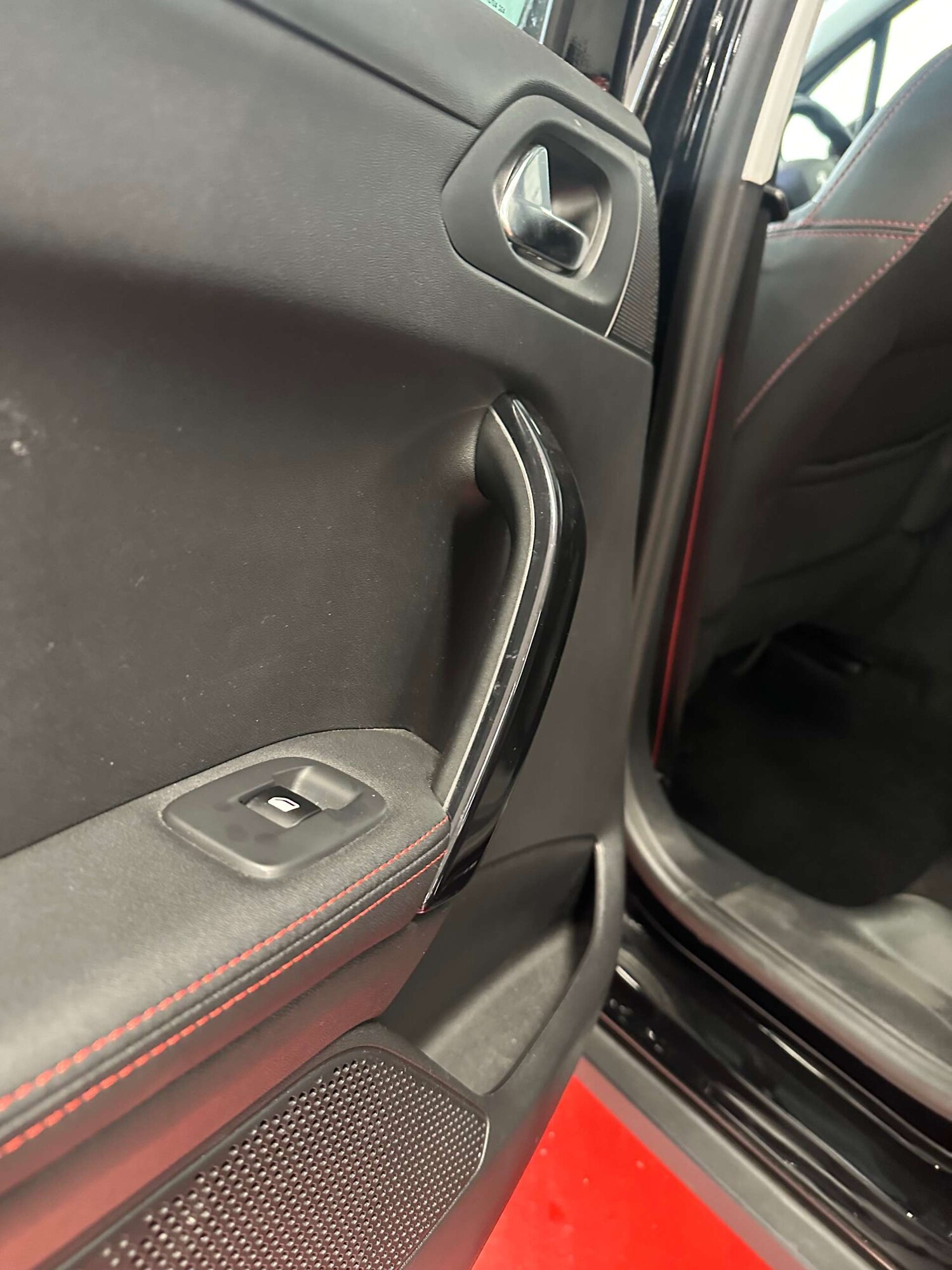 Used Peugeot 2008 2017 for sale - 78106727: Photo 31