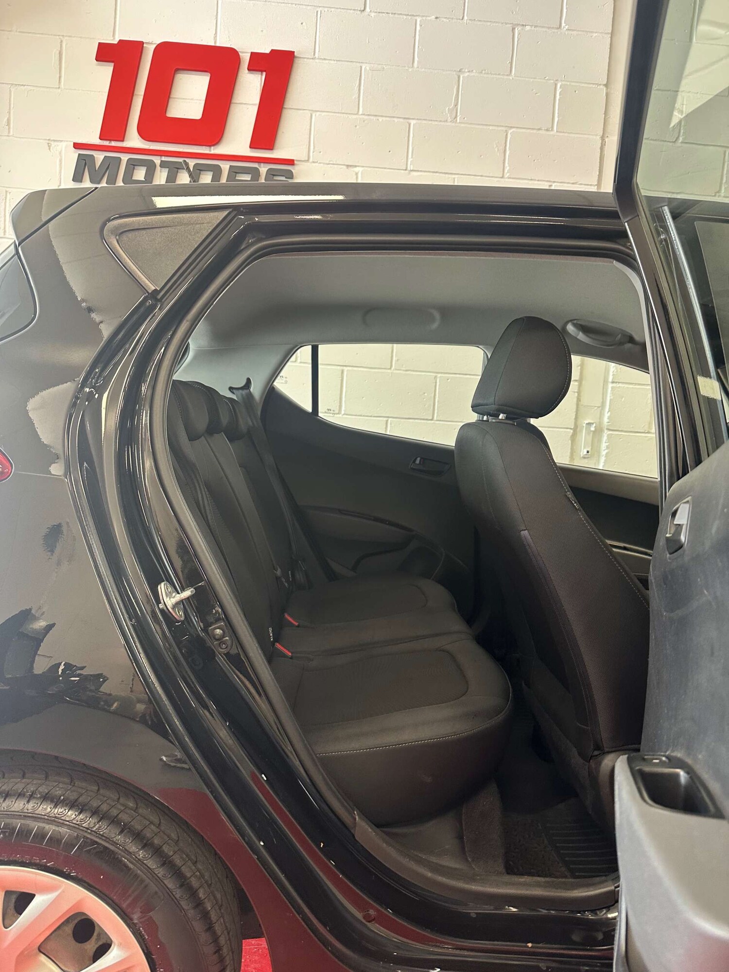 Used Hyundai i10 2018 for sale - 78198757: Photo 15