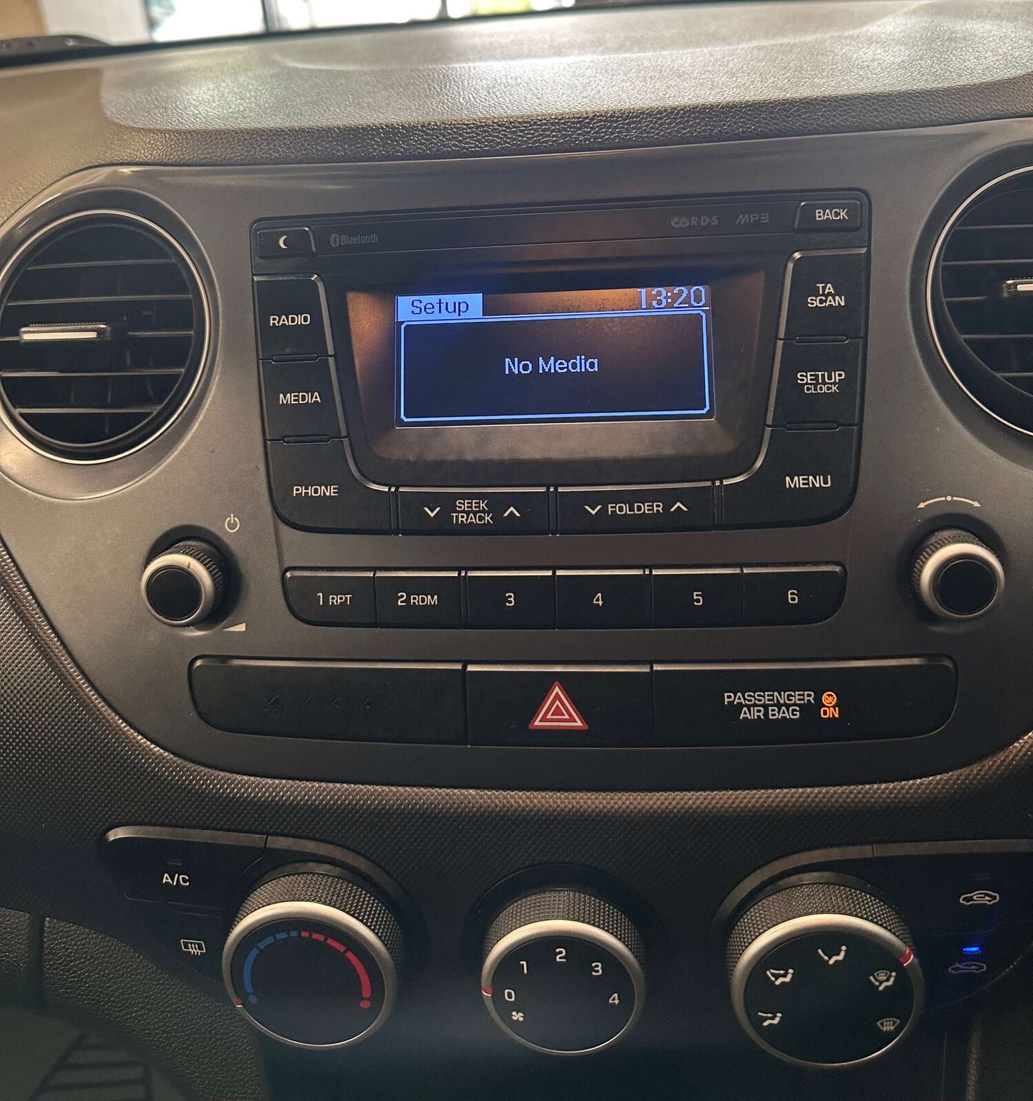 Used Hyundai i10 2018 for sale - 78198757: Photo 20