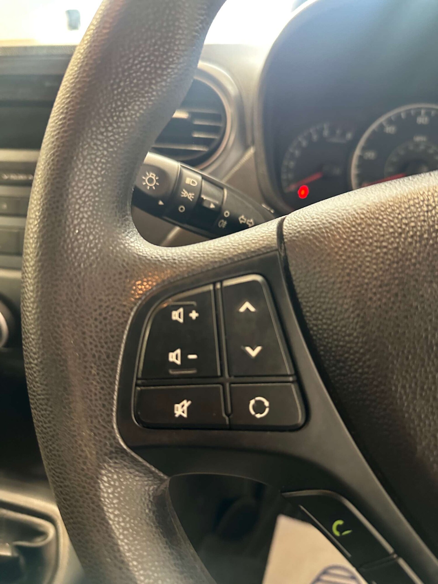 Used Hyundai i10 2018 for sale - 78198757: Photo 23