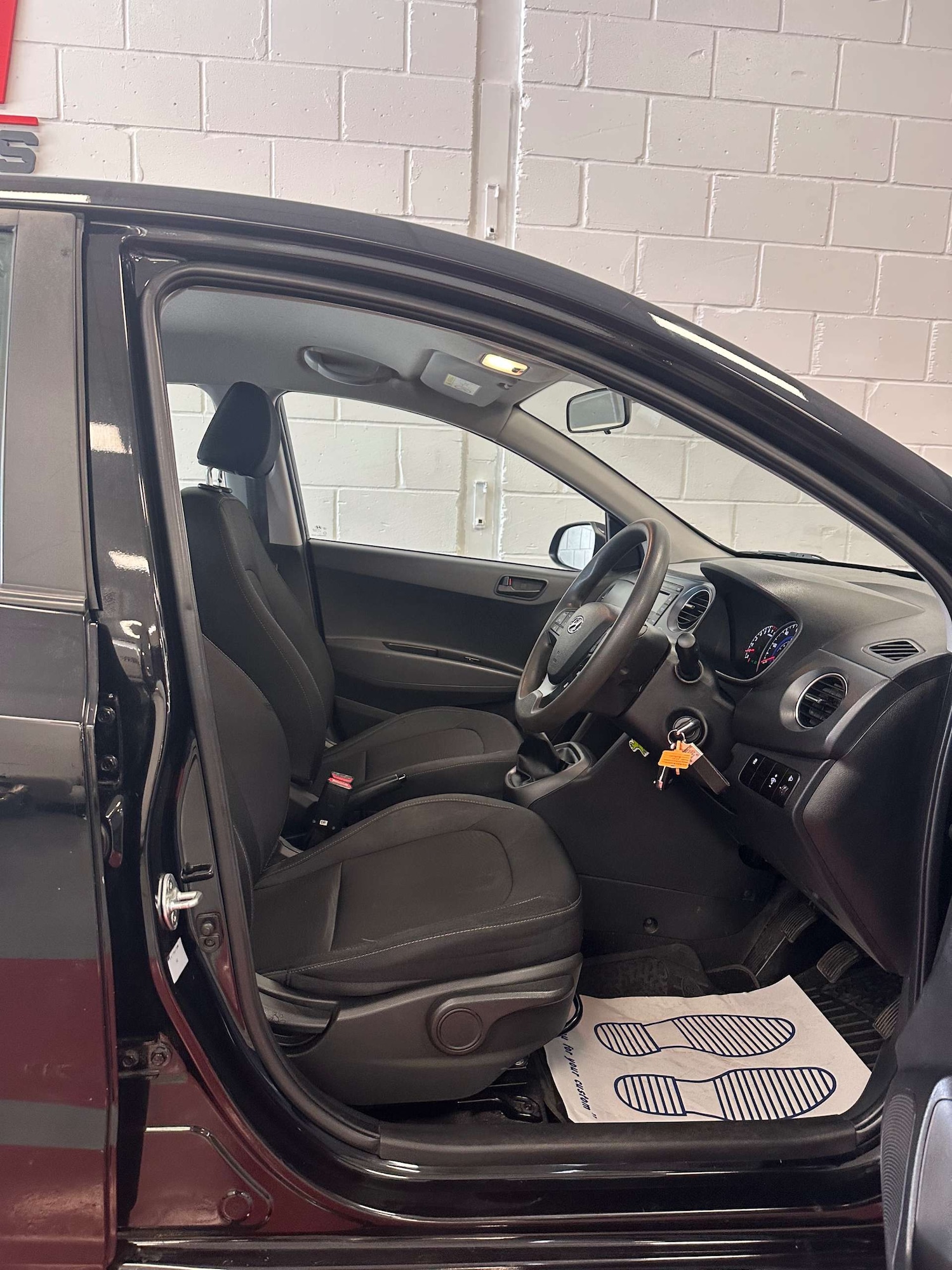 Used Hyundai i10 2018 for sale - 78198757: Photo 3