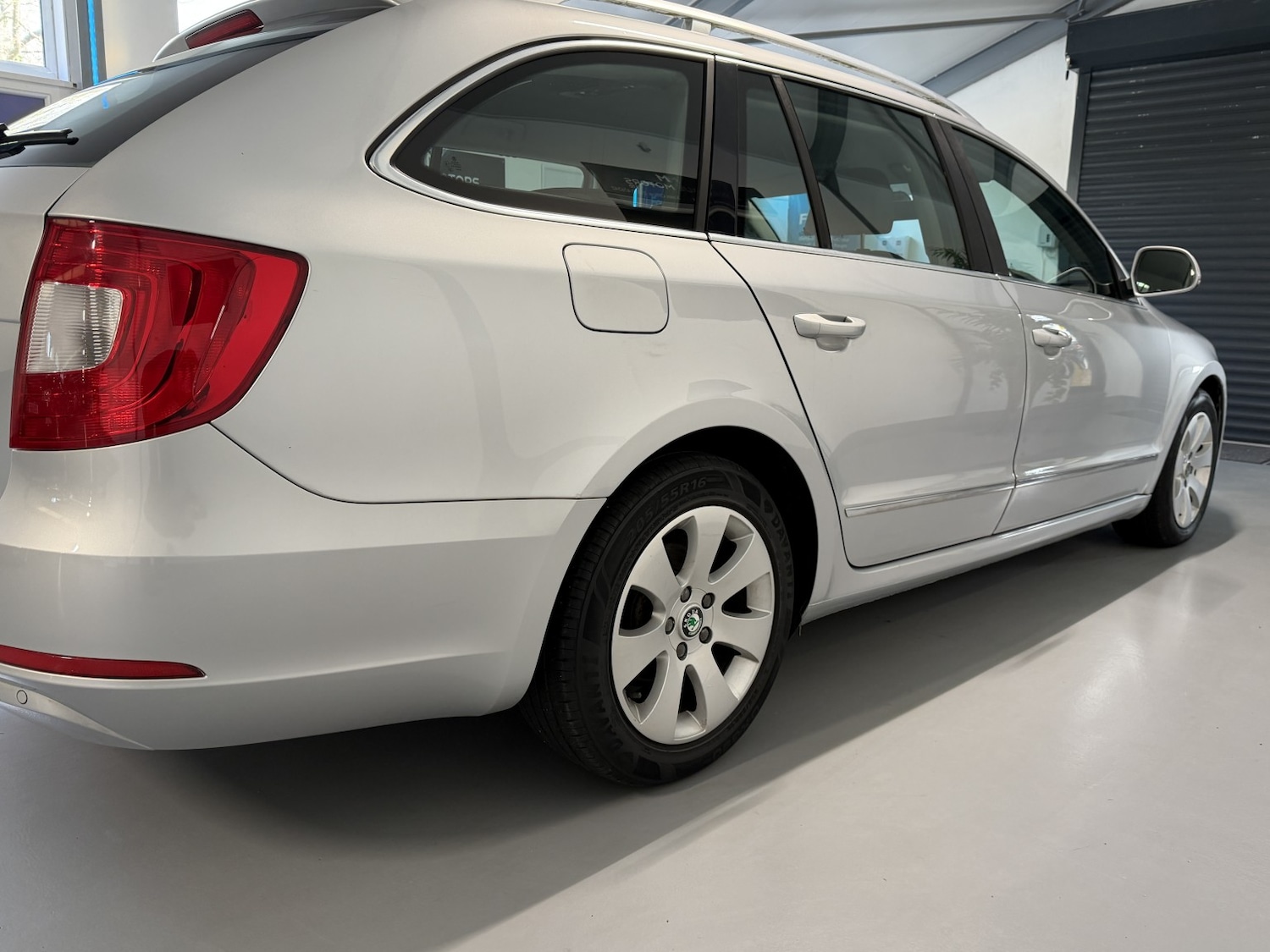 Used Skoda Superb 2011 for sale - 77715048: Photo 17